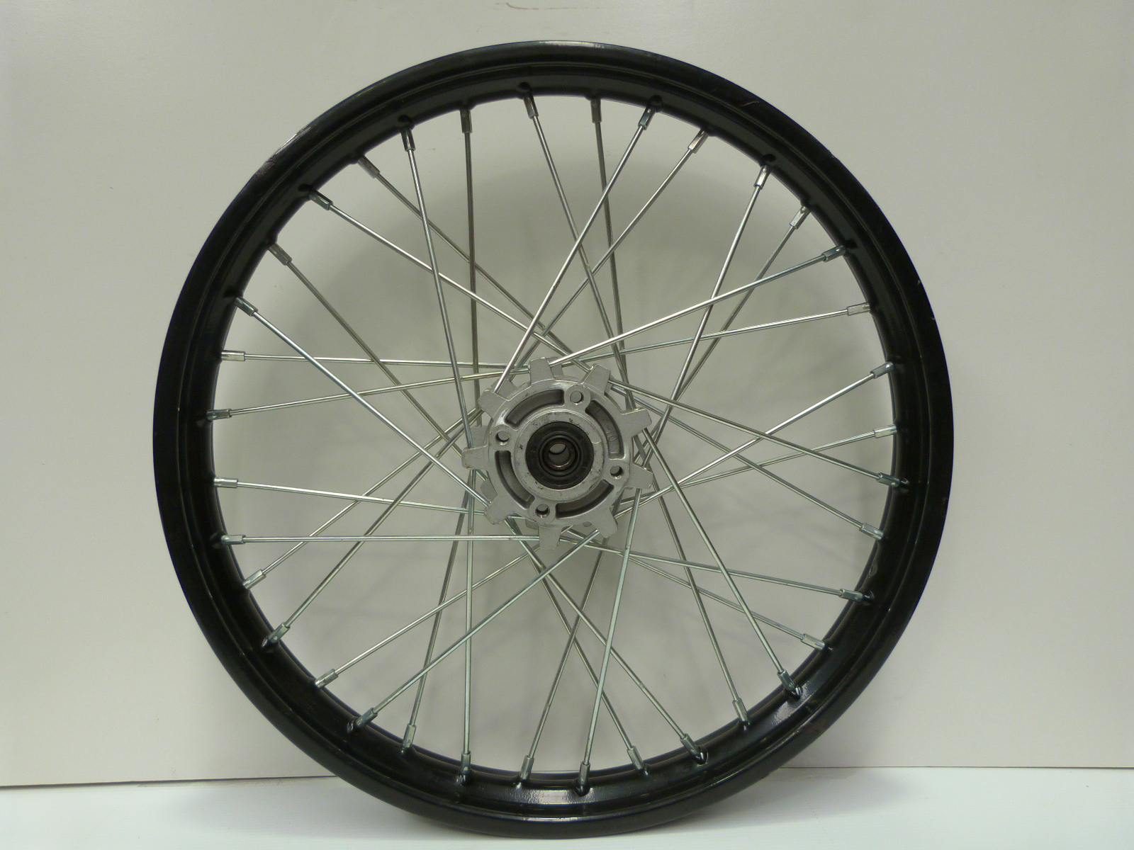 XB33 front wheel (Black ) (3)
